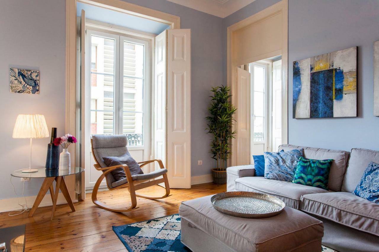 Bairro Alto 3 Bedroom Patio Flat! Lisbon Luaran gambar