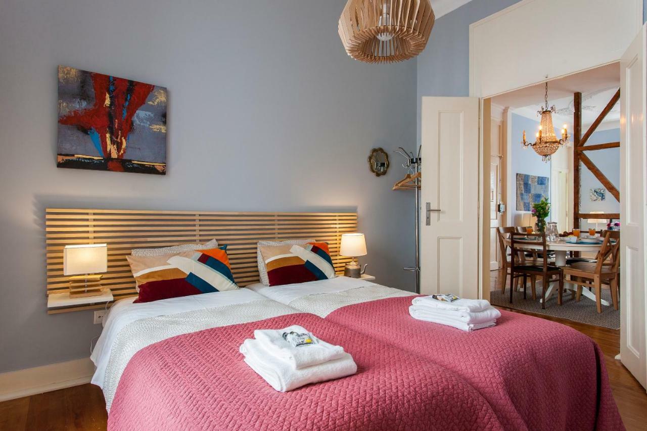 Bairro Alto 3 Bedroom Patio Flat! Lisbon Luaran gambar