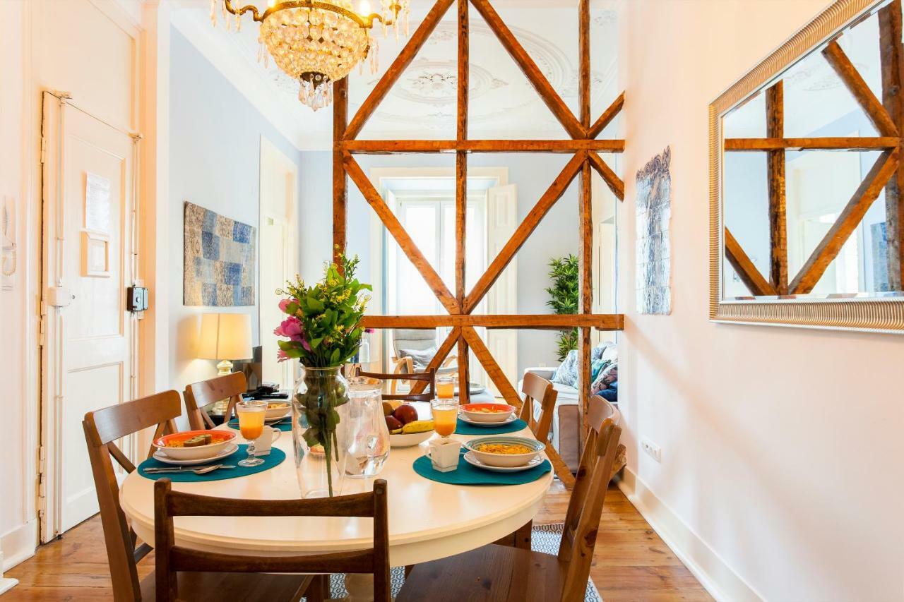 Bairro Alto 3 Bedroom Patio Flat! Lisbon Luaran gambar